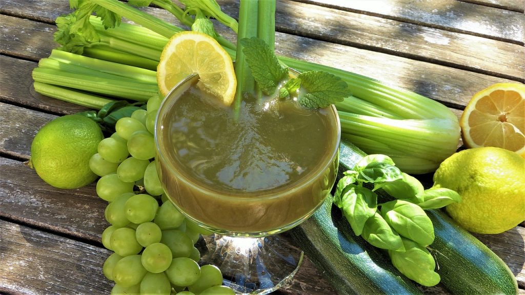 can you make celery juice in a blender